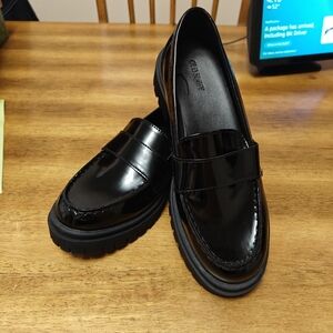 Old Navy Black Loafers